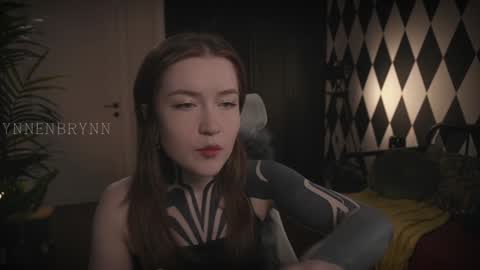 Snapshot of ynnenbrynn chatting on January 2025 06:56:02 AM ynnenbrynn online show from January 2025 06:56:02 AM