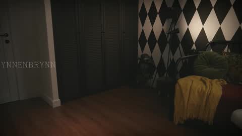 Snapshot of ynnenbrynn chatting on February 2025 10:59:01 AM ynnenbrynn online show from February 2025 10:59:01 AM