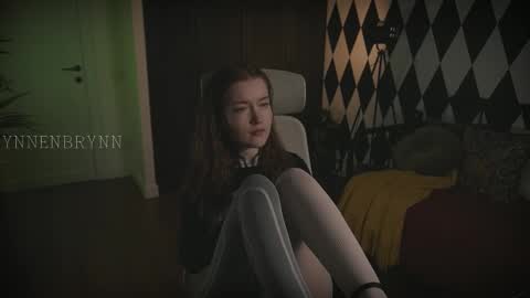 Snapshot of ynnenbrynn chatting on February 2025 10:39:02 AM ynnenbrynn online show from February 2025 10:39:02 AM