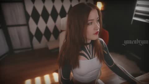 Snapshot of ynnenbrynn chatting on September 2025 07:08:01 AM ynnenbrynn online show from September 2025 07:08:01 AM