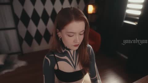 Snapshot of ynnenbrynn chatting on September 2025 08:47:02 AM ynnenbrynn online show from September 2025 08:47:02 AM