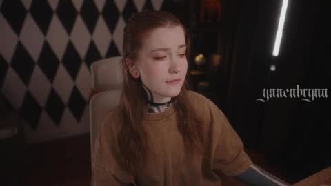 Snapshot of ynnenbrynn chatting on November 2025 07:52:01 AM ynnenbrynn online show from November 2025 07:52:01 AM