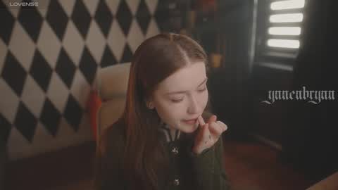 Snapshot of ynnenbrynn chatting on November 2025 07:16:01 AM ynnenbrynn online show from November 2025 07:16:01 AM