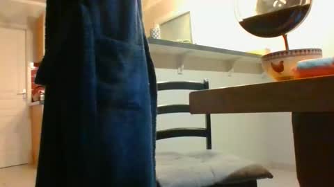 Yoann online show from October 2025 05:29:01 AM