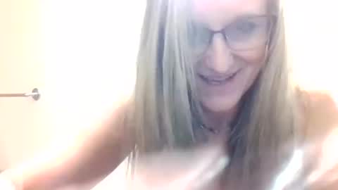 yogabuttttttt online show from November 2025 06:02:01 AM