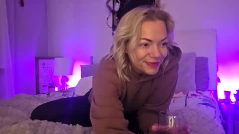 Snapshot of yogimilflover chatting on May 2026 03:01:02 AM Yogiblondebangme online show from May 2026 03:01:02 AM