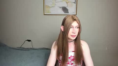 Mikaella - Mika online show from November 2025 02:56:01 AM