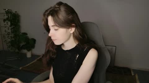 yoka_paradoxxx online show from November 2025 05:18:02 AM