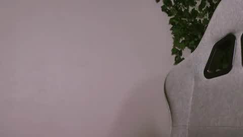 yoka_paradoxxx online show from December 2025 05:13:01 AM