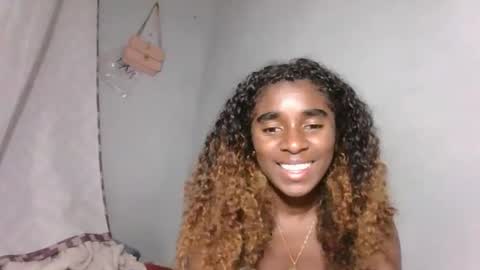 yolandrina05 online show from October 2025 09:38:02 AM