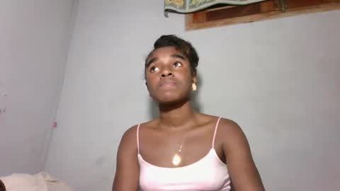 yolandrina05 online show from October 2025 04:46:01 PM