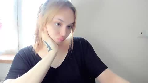 Snapshot of yomoyoo chatting on February 2025 01:19:02 PM yomoyoo online show from February 2025 01:19:02 PM