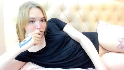 Snapshot of yomoyoo chatting on February 2025 06:57:02 PM yomoyoo online show from February 2025 06:57:02 PM