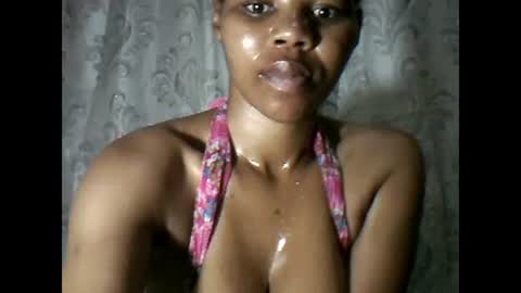 amazingkellyxx online show from March 2025 01:37:01 AM