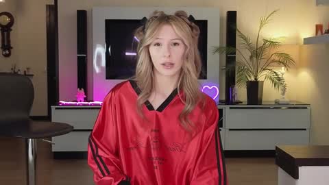  Wilma  online show from November 2025 03:47:01 PM