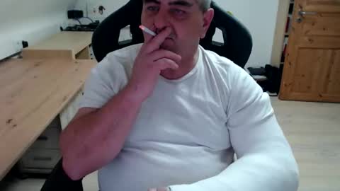 yoschi1976 online show from November 2025 10:24:01 PM