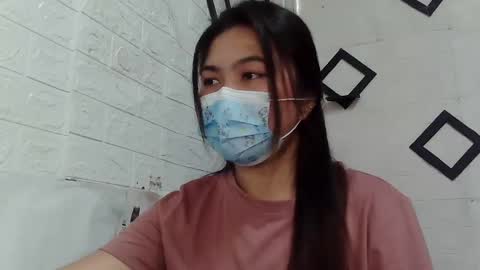 Snapshot of yoshiko_shine chatting on January 2025 01:54:01 AM ASK ME online show from January 2025 01:54:01 AM