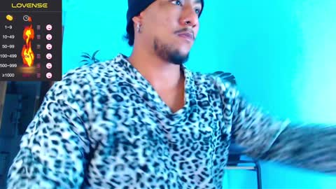 Snapshot of yosoy_enzo2020 chatting on January 2025 04:44:01 AM Enzo online show from January 2025 04:44:01 AM