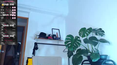 Snapshot of yosoy_enzo2020 chatting on February 2025 06:17:02 AM Enzo online show from February 2025 06:17:02 AM