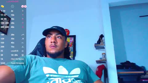 Snapshot of yosoy_enzo2020 chatting on October 2025 03:28:01 AM Enzo online show from October 2025 03:28:01 AM