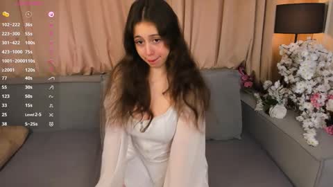 Elizabeth brunette -- Darline blonde  online show from November 2025 08:57:02 AM