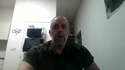 Snapshot of youdeservit chatting on October 2025 03:15:02 AM CrayZio online show from October 2025 03:15:02 AM