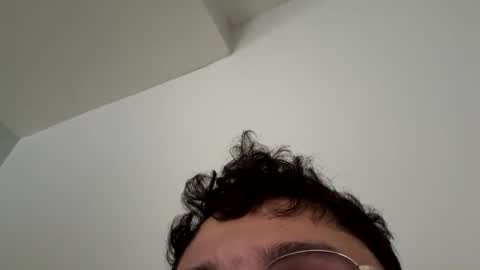 youghsh625 online show from April 2026 12:46:02 PM