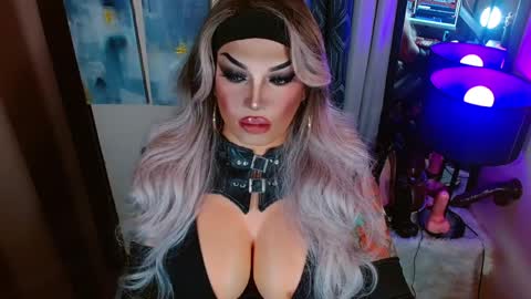 QUEEN MADISON  online show from March 2026 08:59:02 AM