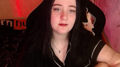 your_8a8y online show from December 2025 02:32:02 PM