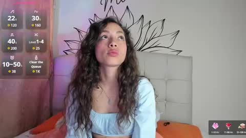 mia3 online show from December 2024 09:58:02 PM