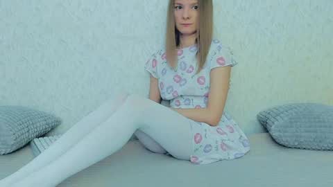 Lily online show from January 2025 04:47:01 AM