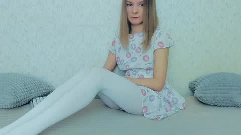 Lily online show from January 2025 04:50:01 AM