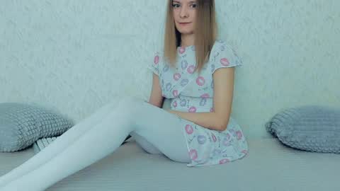 Lily online show from January 2025 04:48:02 AM