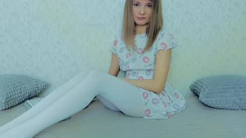 Lily online show from January 2025 05:23:02 AM