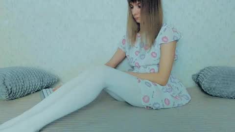 Lily online show from February 2025 01:42:01 PM