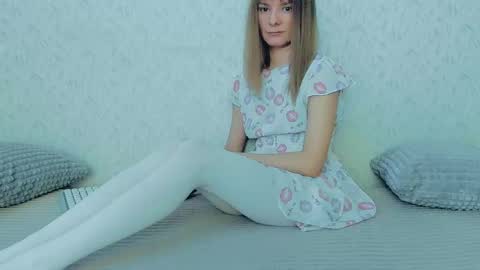 Lily online show from February 2025 04:47:01 AM