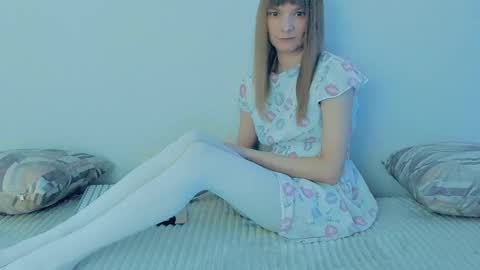 Lily online show from September 2025 04:23:02 AM