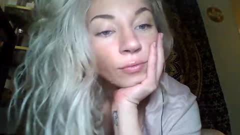 your_fav1 online show from November 2025 06:08:02 PM