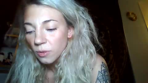 your_fav1 online show from November 2025 06:33:01 AM