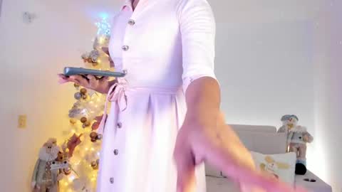 Eliza online show from December 2024 10:32:01 PM