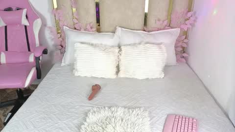 Isa online show from January 2026 12:57:01 AM