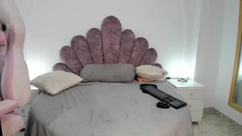 your_lady_milf online show from March 2025 03:16:02 PM