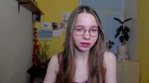 Leslie online show from December 2024 06:56:02 PM