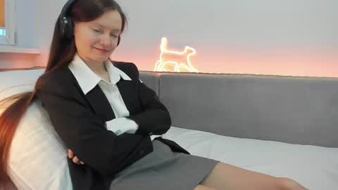 Snapshot of your_librarian chatting on February 2026 02:54:01 PM Your Librarian online show from February 2026 02:54:01 PM