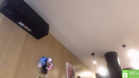 Alice  online show from February 2025 03:48:01 AM