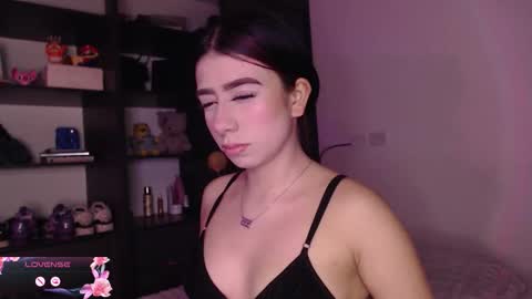 Snapshot of your_rosalie chatting on October 2025 04:10:02 AM your_rosalie online show from October 2025 04:10:02 AM