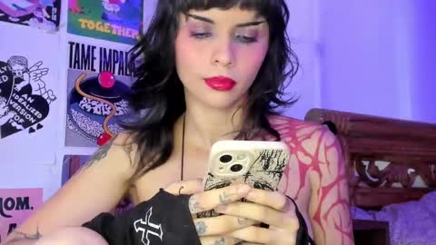 Daniela  Help me reach 100 likes online show from September 2025 10:09:02 PM