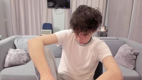 your_shy_guy online show from January 2025 07:20:01 PM