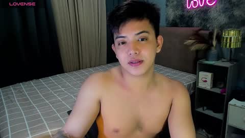 yourasian_bradley online show from February 2026 01:11:01 AM