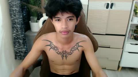 Snapshot of yourasian_eric chatting on February 2026 05:03:01 PM yourasian_eric online show from February 2026 05:03:01 PM